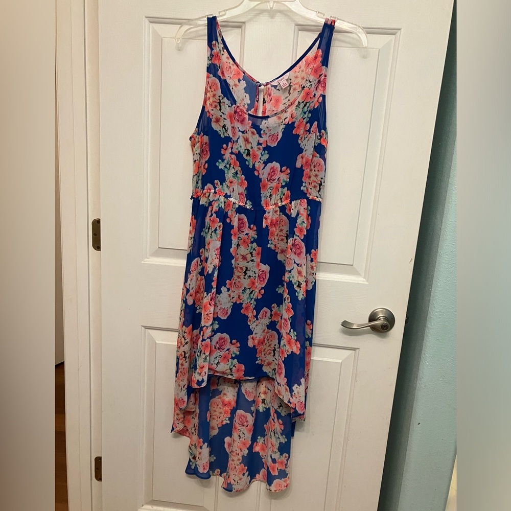 Candie’s size large high low dress.